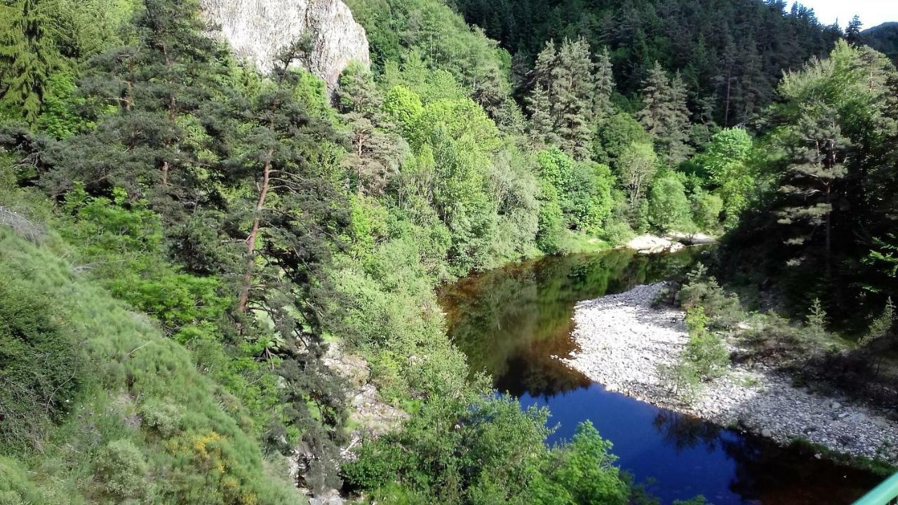 Le Petit Seguret Leilighet Le Puy-en-Velay Eksteriør bilde